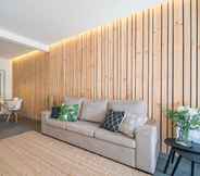 Lainnya 7 Wood Wall & Garden Apartment