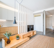 Others 4 Wood Wall & Garden Apartment