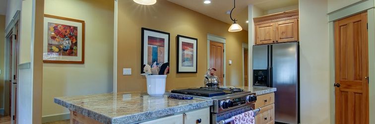 Khác Wild Meadow 30 Day Minimum 4 Bedroom Home by RedAwning