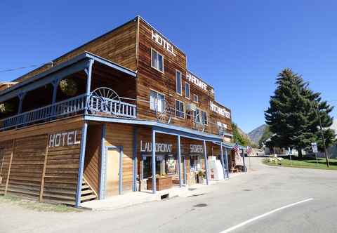 Others The Hitching Post Hotel and Farm Store