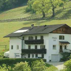 Primary image 1 アグリツーリズモ グファダーホフ フェーリエンヴォーヌンゲン, ガイス ホテル