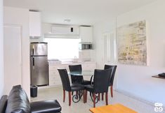 Others 3 Apartment on the Beach - H-3