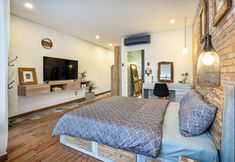 Others 3 Place In Saigon