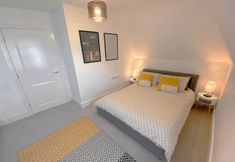 Others 4 Urbanside Penthouse