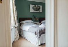 Lainnya 5 Founders House