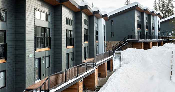 Lain-lain Basecamp Resorts Revelstoke