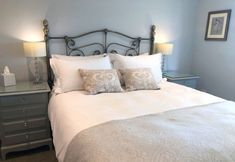 Others 7 Old School House