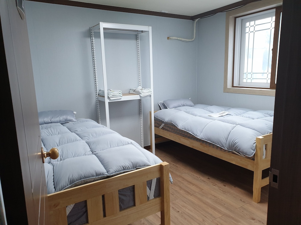 อื่นๆ Ulsan Guesthouse by Sleeping Pong - Hostel