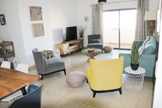 Khác 3-bedroom Apt, Sleeps 6, Pool, Gym & Jacuzzi