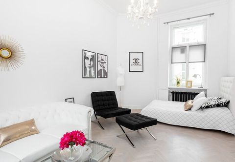 기타 Nowogrodzka 40/67