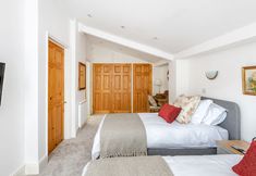 Khác 2 The Old Parsonage