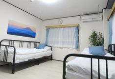 기타 5 Roland’s House 302