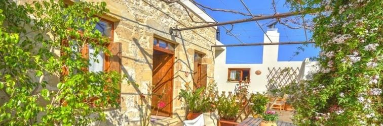 Lain-lain Picturesque Traditional Stone House