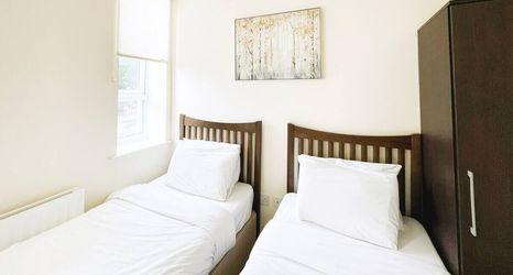 其他 2 Golden Heights 7