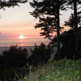 Primary image 1 Tyee Lodge Oceanfront B&B, Don Davis Memorial Park Hotels