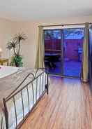 Primary image Tempe Escape · Prime Location, Sparkling Pool, Bbq, Tennis Court