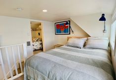 Others 2 Bodhi's BumGalow