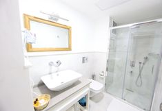 Others 2 White Orange