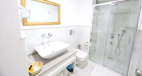 Others 2 White Orange