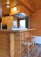 Dapur peribadi Comfortable Chalet in Ovifat Near Ski Lift