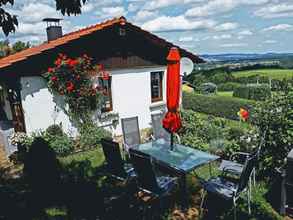 Lainnya Attractive Holiday Home in Langewiesen With Garden