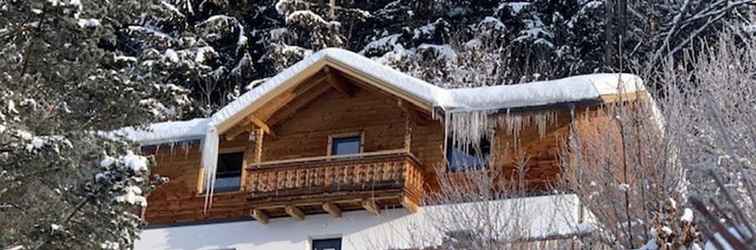 Others Attractive Holiday Home in Bruck an der Grossglocknerstrasse, Near the ski Lift