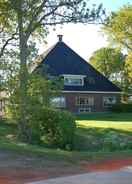 Imej utama Rural Holiday Home in the Frisian Workum With a Lovely Sunny Terrace