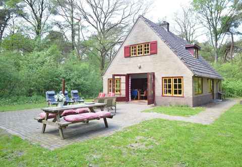 Others Cozy Holiday Home near Forest in Zuidwolde