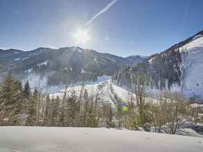 Others 4 Modern Chalet in Saalbach-hinterglemm With Sauna