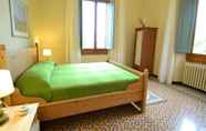 Others 4 Peaceful Holiday Home With Pool in Montefiridolfi Italy