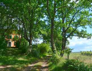 Others 2 Peaceful Holiday Home With Pool in Montefiridolfi Italy