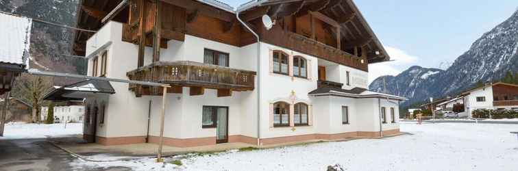 Khác Apartment in Leutasch, Tyrol With Meadow