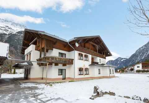 Khác Apartment in Leutasch, Tyrol With Meadow