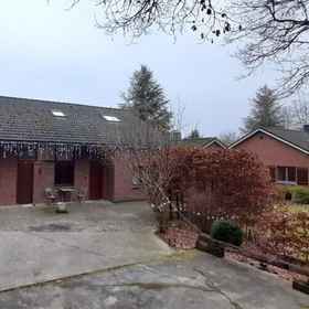 Primary image 1 레흐트에 있는 정원이 있는 홀리데이 홈, 론첸 호텔