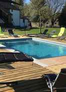Imej utama Spacious Holiday Home La Roche-en-ardenne With Pool