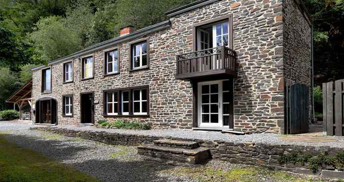 Others Vintage Holiday Home With Barbecue in Rendeux