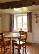 Dapur peribadi Cosy Holiday Home in Sourbrodt With Sauna