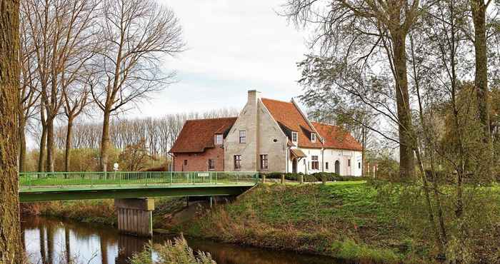 Khác Luxurious Mansion in Sint-laureins Near Forest