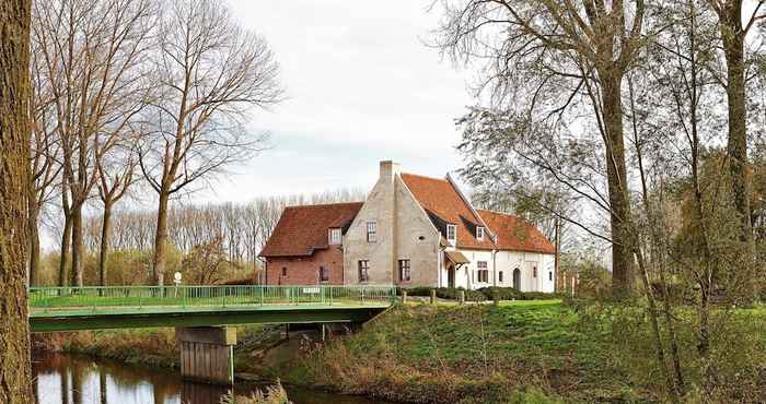 Others Luxurious Mansion in Sint-laureins Near Forest