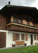 Bahagian luar Detached Chalet With View of the Alps, Large Terrace and Veranda
