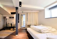 Khác 7 Apartment in Former Coach House