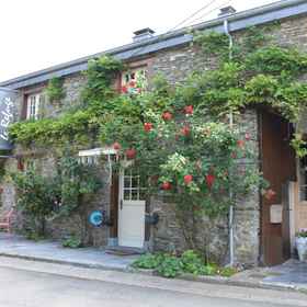 Primary image1Cozy Holiday Home in Bièvre with Hot Tub,Arrondissement de Neufchâteau飯店