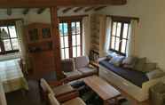 Khác 3 Cosy and Snug Holiday Home With Joint Swimming Pool