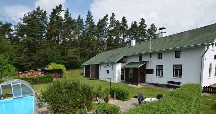 Lainnya Luxury Villa near Forest in Hlavice Czech Republic