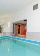 Imej utama Luxury Holiday Home in Elend With Private Pool