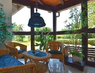 Lainnya 2 Sophisticated Holiday Home in Thuringia With Sunroom, Garden and Terrace