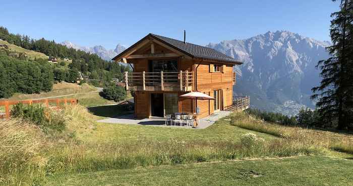 Others Top Chalet With Unobstructed Views in the Middle of the ski Resort of La Tzoumaz