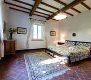 Others 7 Classy Holiday Home in Ghizzano Peccioli With Swimming Pool