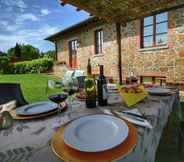 Khác 3 Tuscan-style Apartment in Lucignano With Shared Pool