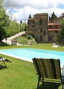 Imej utama Vintage Holiday Home With Swimming Pool in Montorsoli